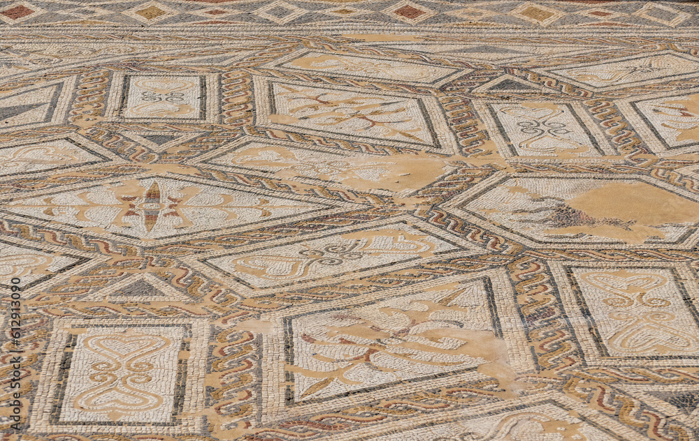 Mosaico romano na antiga cidade romana de Itálica em Sevilha, Espanha.