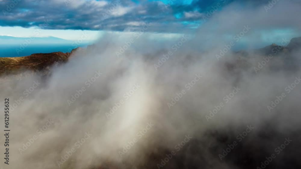 La Gomera, Flug durch den Hochnebel La Gomera, Flug durch den Hochnebel