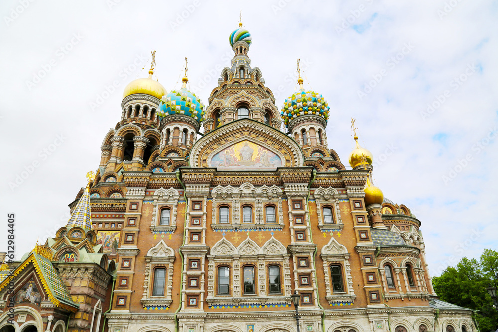 Obraz premium View of the Church of the Savior on Spilled Blood from St. Petersburg, Russia. Sights of Russia. Architecture of World Tourism.