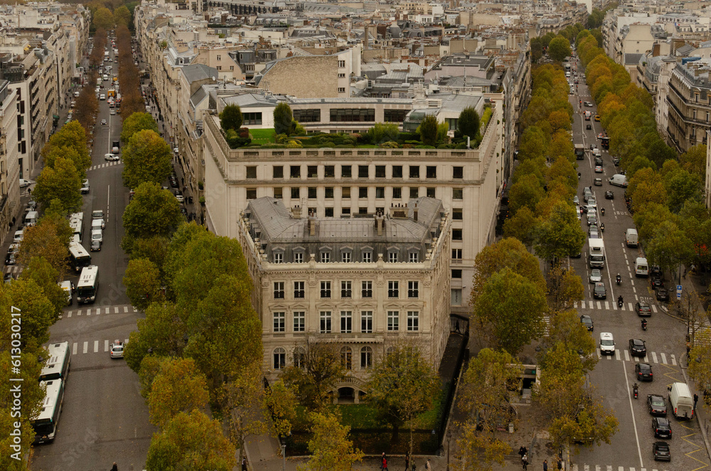 Naklejka premium The Avenue des Champs-Élysée Aerial View