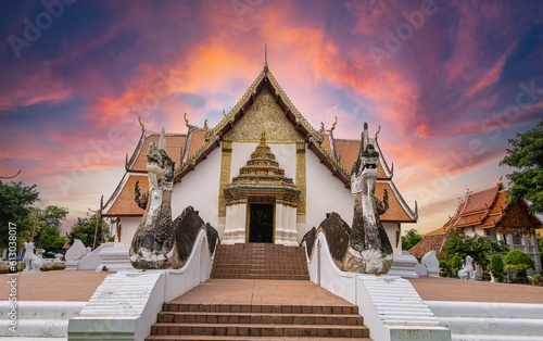 Obraz na plátně Wat Phumin in Thailand / temple