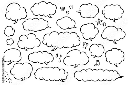 Pop speech bubble set shaped like a cloud