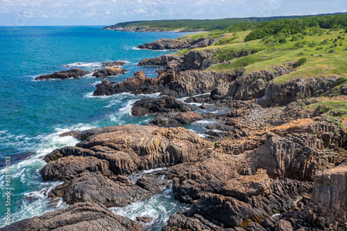 Obraz na płótnie Picturesque rocky coast on the Listi Peninsula south of Sinemorets w salonie