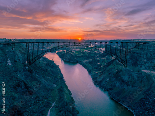 Wallpaper Mural Perrine Bridge in Twin Falls Spans the Snake River Canyon Torontodigital.ca