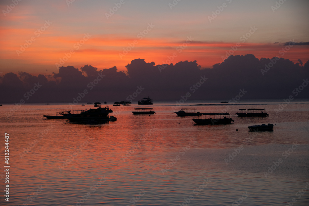 Naklejka premium Sunset at Nusa Lembongan