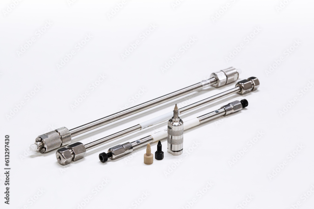 Cartridge column chromatography and guard cartridge column of HPLC, LC and LC-MS instruments are used to separate or analyze sample compounds. Cartridge column chromatography and guard cartridge column of HPLC, LC and LC-MS instruments are used to separate or analyze sample compounds.