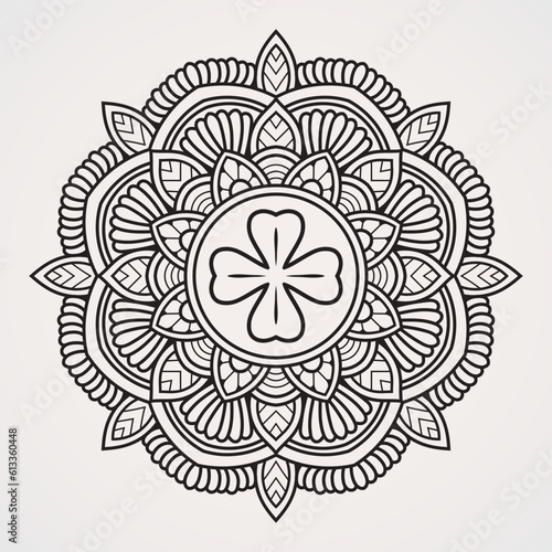 Wall Mural Flower mandala with traditional pattern and blend of four-leaf clover
