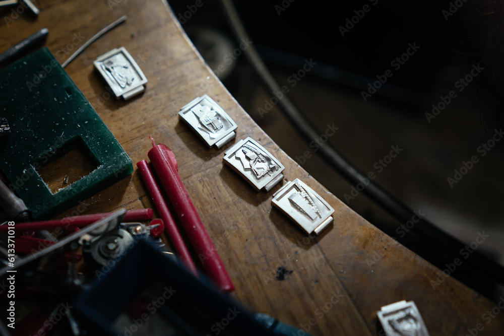 The plan for the blank bracelet for the silver braided bracelet, the gradual production of silver products The plan for the blank bracelet for the silver braided bracelet, the gradual production of silver products