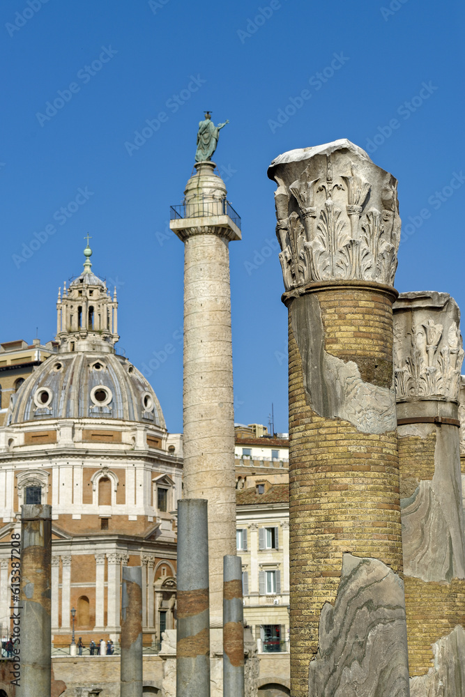 Eglises et ruines romaines Piazza Venezia à Rome