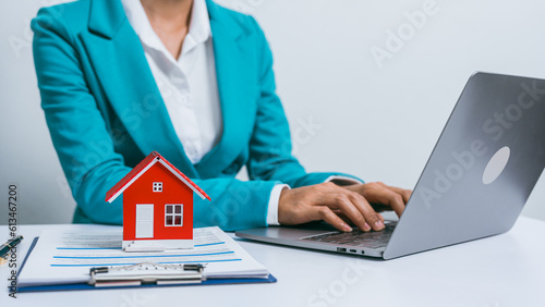 Realtor with contract, red house model, amenities, appraisal price, built-in, central business district, custom made, electricity meter deposit, freehold, foreigner quota, home free investment