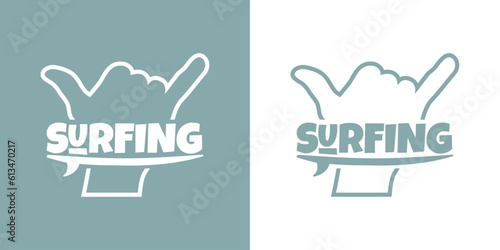 Logo club de surf. Palabra surfing con letras estilo hawaiano con silueta de tabla de surf sobre mano con señal shaka. Mano con símbolo hang loose