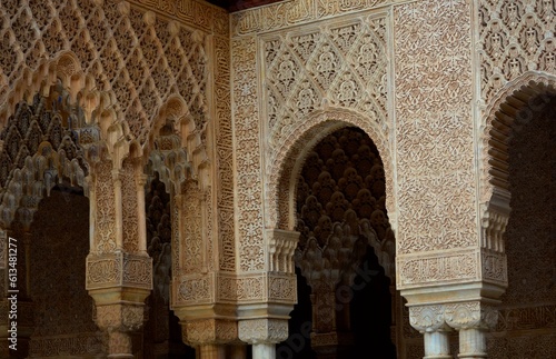 Détail architectural avec façade murale typique et colonnades, Grenade, Espagne, Europe 3