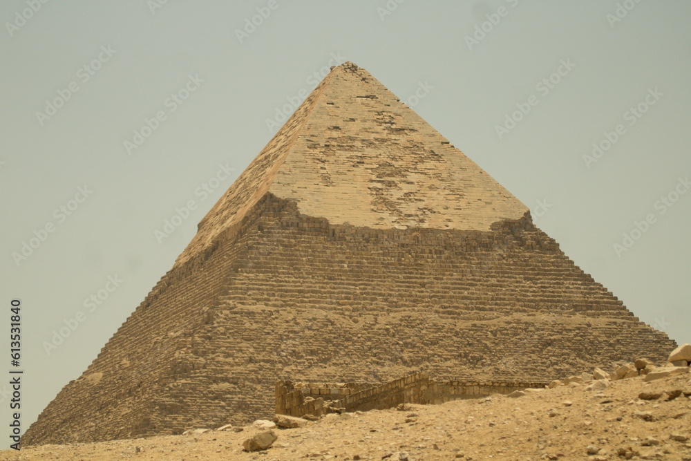 Pod piramidą 