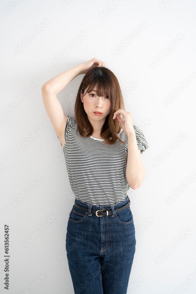 茶髪の女性 茶髪の女性