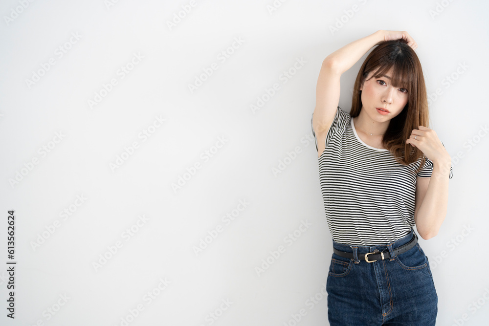 茶髪の女性 茶髪の女性