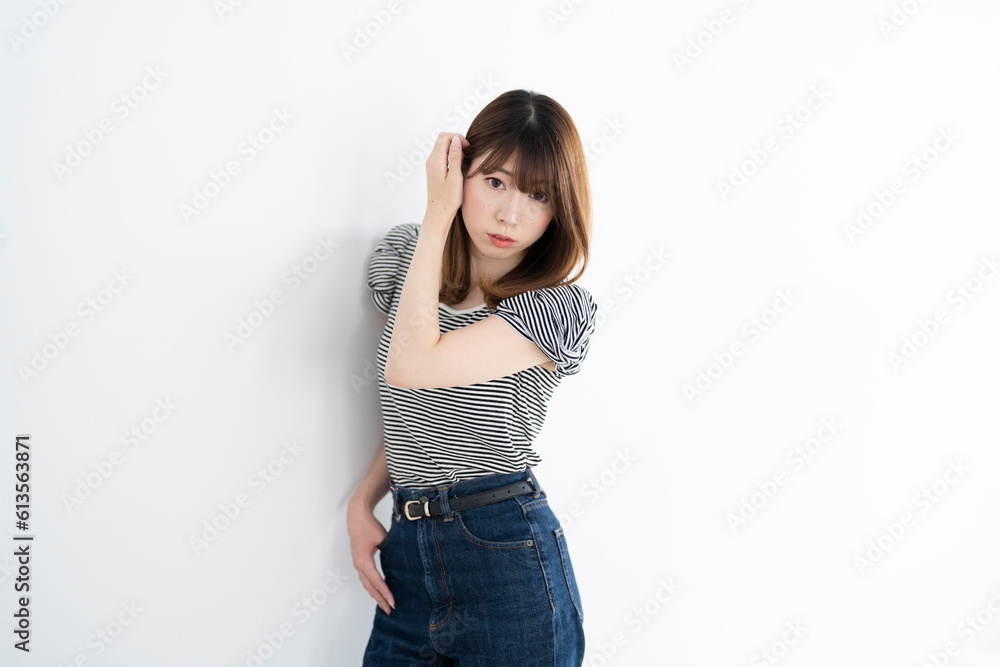 茶髪の女性 茶髪の女性