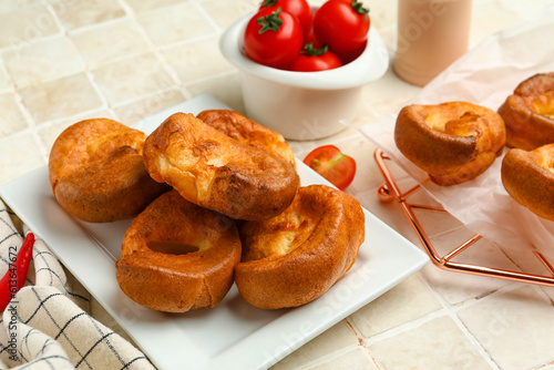 Golden yorkshire puddings o...