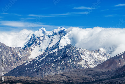 Shishapangma snow mountain in Kashgar city Tibet Autonomous Region, China.  © 孝通 葛