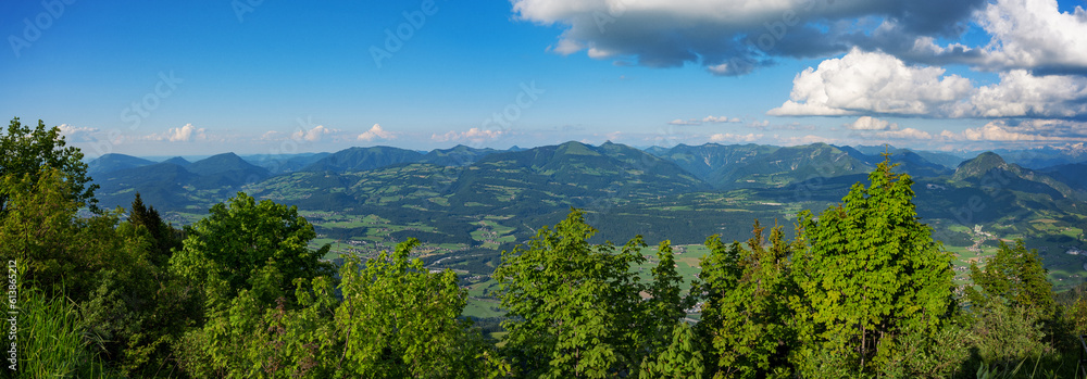 Blick ins Land - Salzburger Land - vom Panorama Rundweg gesehen