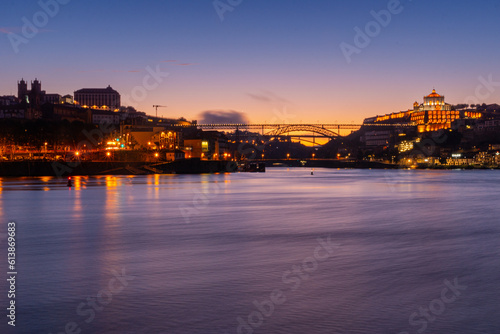 Riverbank of the Douro River in Porto © Nimai