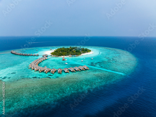 Fotografiet Aerial View, Maldives, North Malé Atoll, Indian Ocean, Thulhagiri Island Resort