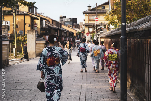 Japan Geisha street scene © Dean
