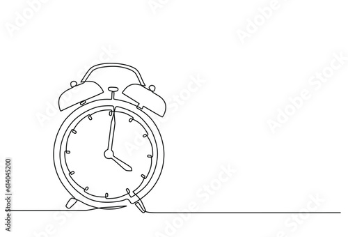 Continuous line drawing of alarm clock. alarm clock icon in single line doodle style. Alarm clock one line design on white background. vector illustration