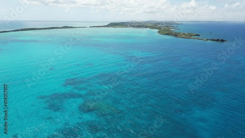 Wallpaper Mural 宮古島の海をドローンで空撮 Torontodigital.ca
