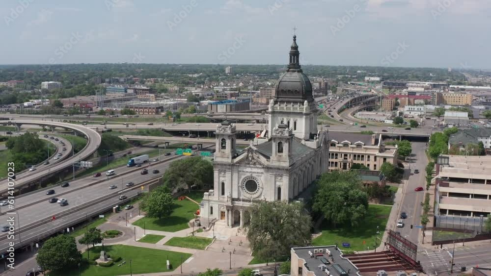 Wide reverse pullback shot of the Basilica of Saint Mary in Minneapolis, Minnesota. 4K Wide reverse pullback shot of the Basilica of Saint Mary in Minneapolis, Minnesota. 4K