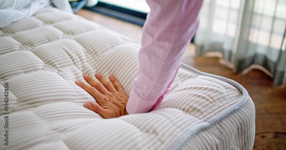 Hand Testing Orthopedic Memory Foam Core Hand Testing Orthopedic Memory Foam Core