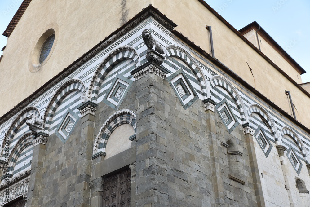 Décors de l'église Sant'Andrea de Pistoia en Toscane. Italie
