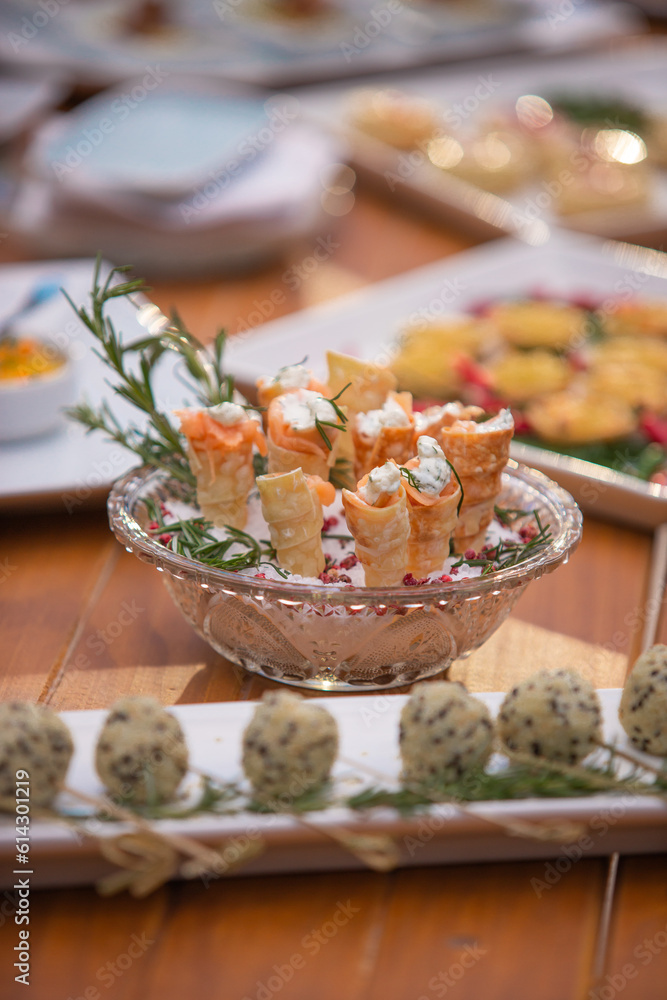 Mini cones de salmão com Cream cheese Mini cones de salmão com Cream cheese