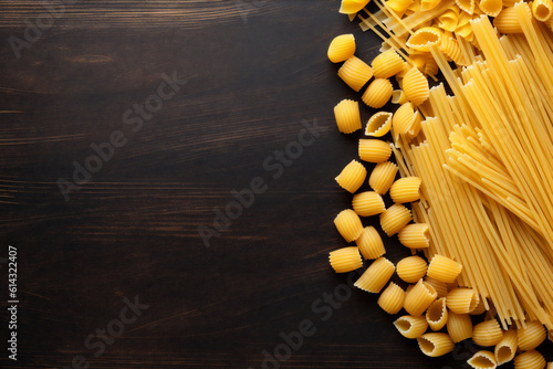 background uncooked raw macaroni food pasta healthy spaghetti italian ingredient tomato. Generative AI.