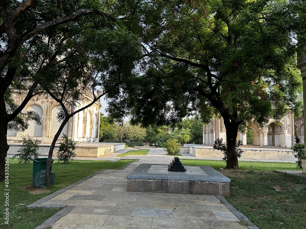 7 Tombs from Hyderabad / Qutub Shahi Tombs Hyderabad 