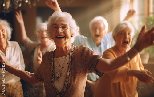 Obraz na płótnie Aufnahme einer fröhlichen Gruppe von Senioren, die beim Tanzen Vitalität zeigen, unterstreicht die Kameradschaft und den aktiven Lebensstil im Ruhestand und spiegelt den Geist wieder