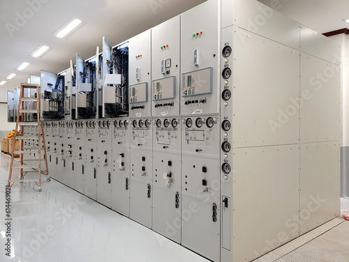 Medium-Voltage Gas-Insulated Switchgear (GIS): Installation, Test and Inspection.