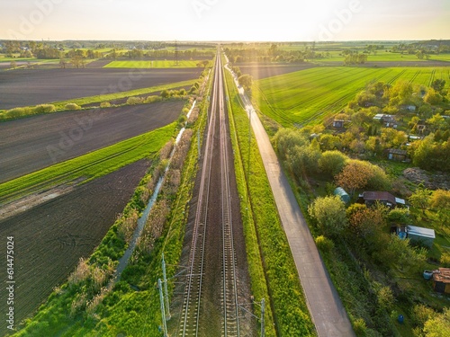 linia kolejowa widziana z góry w pionowym kadrze © Henryk Niestrój