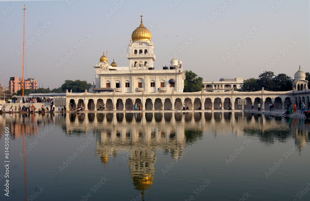Fototapeta premium Gurdwara Bangla Sahib, Sikh temple, Delhi, India