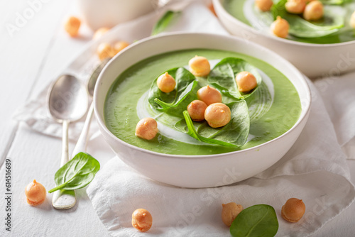 Healthy spinach soup as spr...
