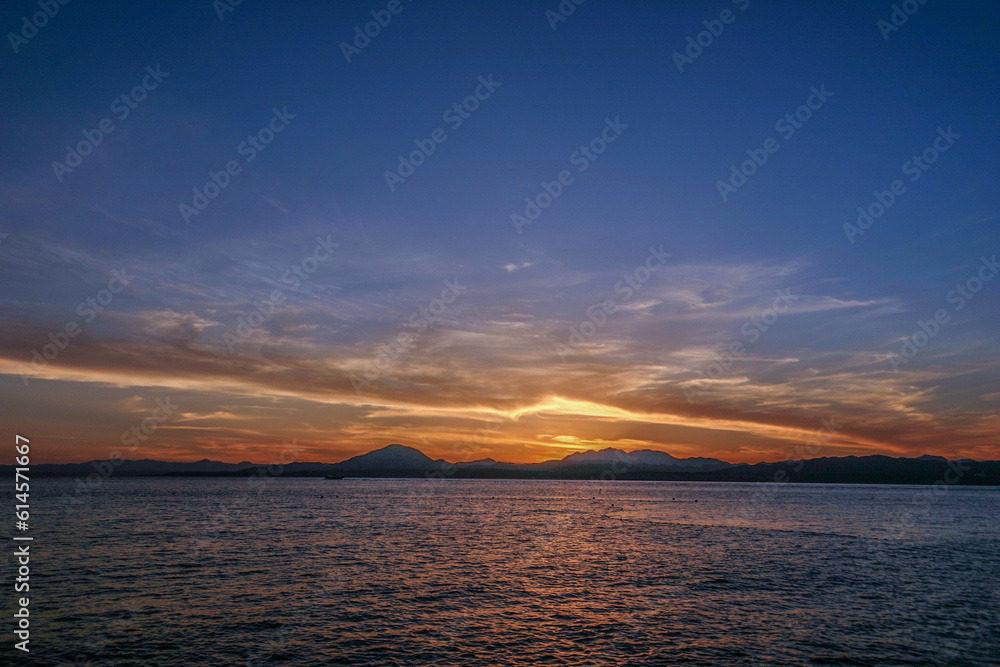函館湾の夕景