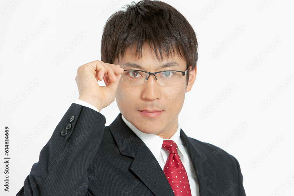メガネをつけたビジネスマン メガネをつけたビジネスマン