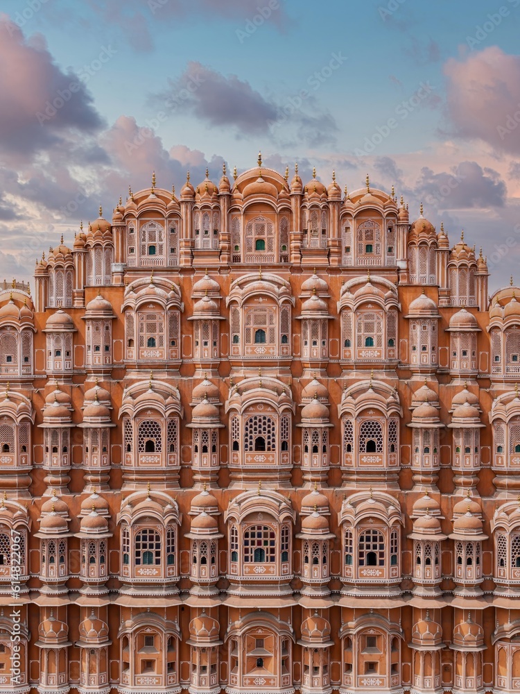 Hawa Mahal aka Palace ofd the Winds at sunset in Jaipur, Rajasthan, India.