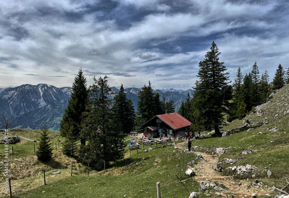 Hubertushütte unterhalb des Breitenstein Gipfels, Bayern, Deutschland, Alpen
