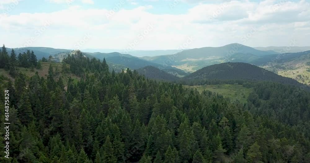 Aerial Scenic Shot Of Tranquil Mountains Against Sky, Drone Flying Forward Over Trees In Forest Aerial Scenic Shot Of Tranquil Mountains Against Sky, Drone Flying Forward Over Trees In Forest