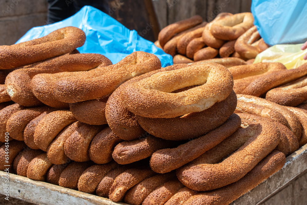 Φωτογραφία Traditional Palestinian bagels for sale in the streets of old Jerusalem