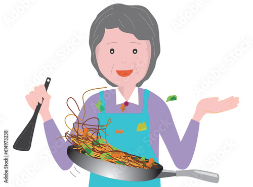 高齢者の女性がフライパンで料理をしている。