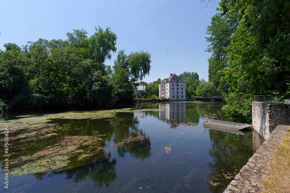 Loiret river in Saint-Hilaire-Saint-Mesmin village. 