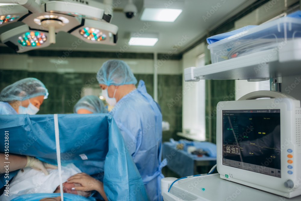 cardiac monitor during childbirth in the operating room cardiac monitor during childbirth in the operating room