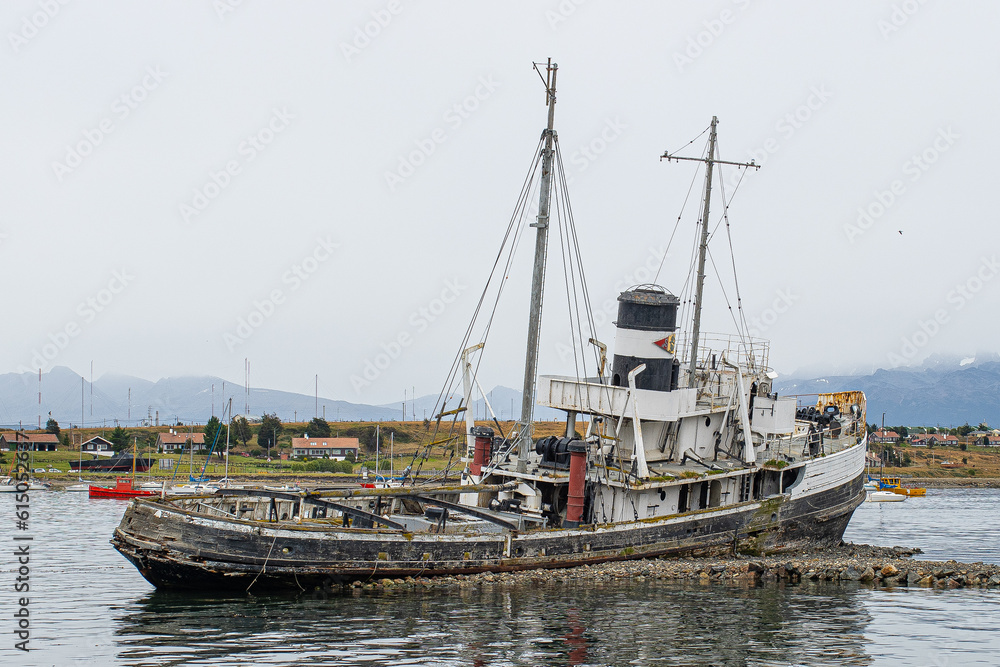 The Saint Christopher is a ship from the Second World War that ran aground many years ago in the Bay of Ushuaia