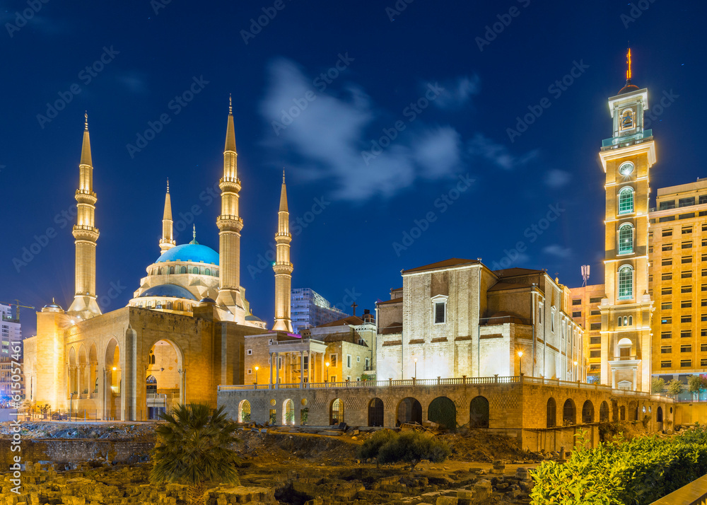 Obraz premium Mohammad Al-Amin mosque and Saint Georges Maronite Cathedral, Beirut, Lebanon